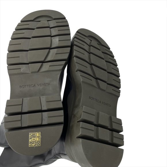 NEW Botegga Veneta Tall Lug Sole Leather Boots - Picture 8 of 12